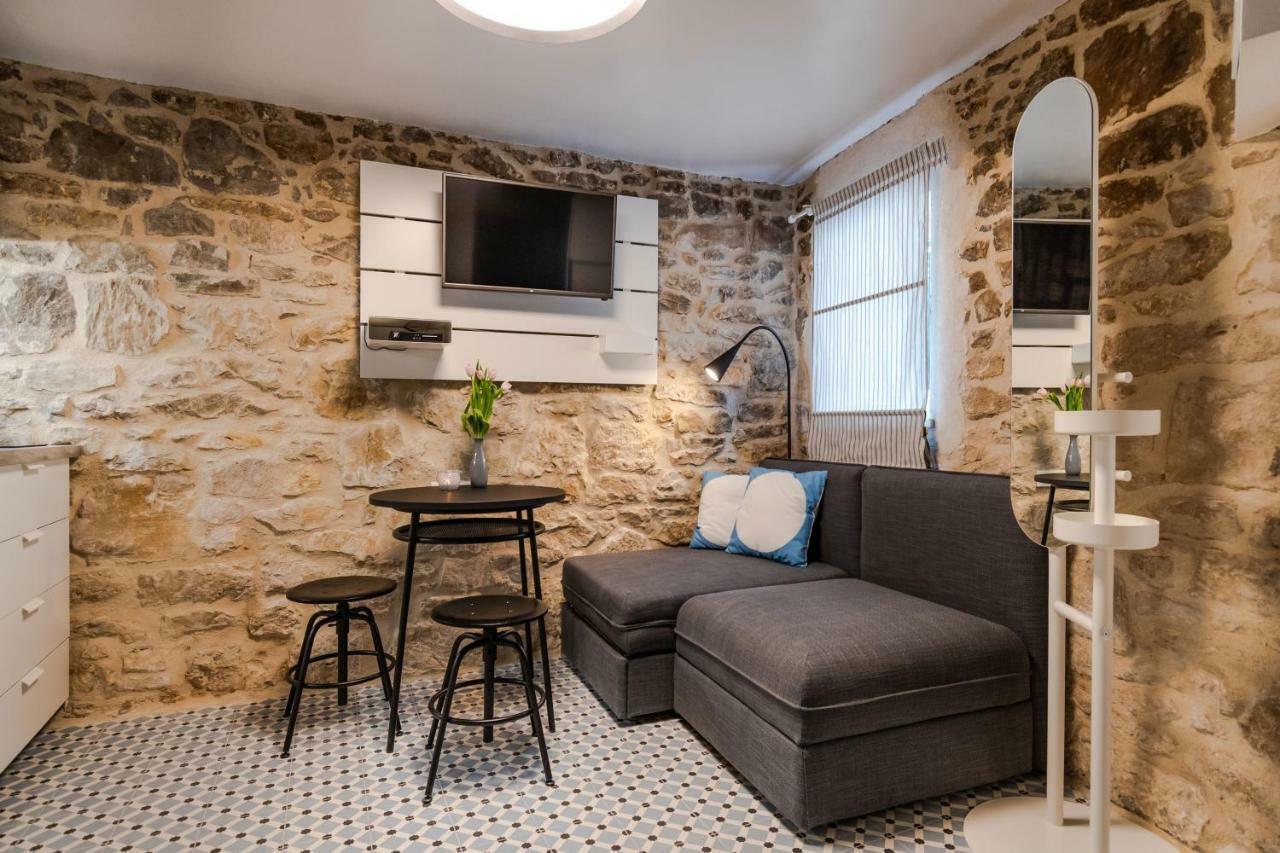 No.5 Luxury Apartment *